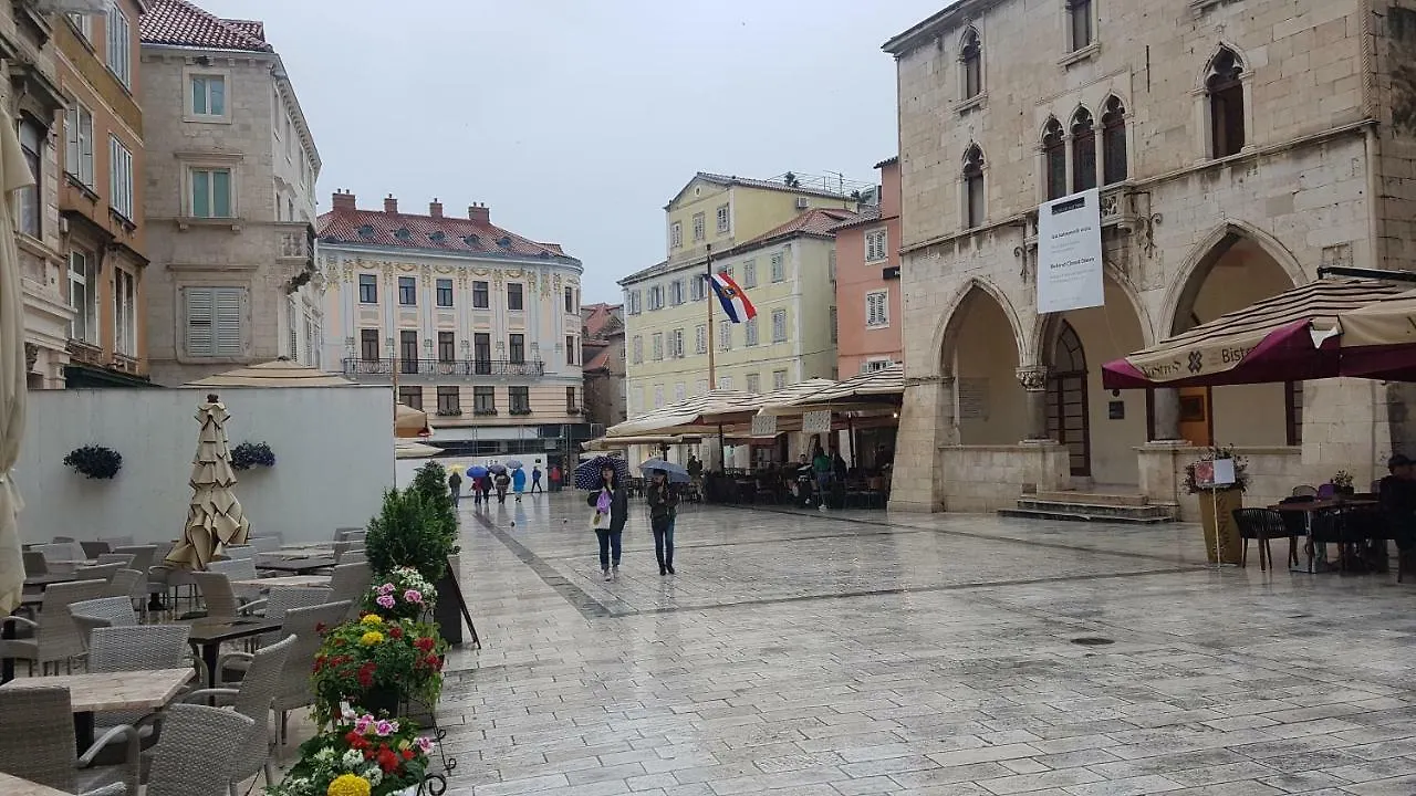 Ciprianis City Center Split Apartment